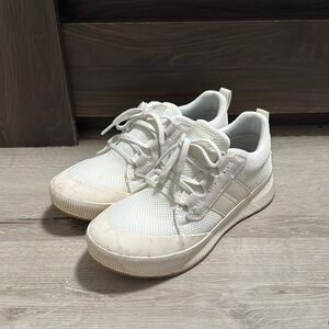 Sorel Women's Out 'N About III Low Waterproof Sneaker Size 8.5 Worn Once